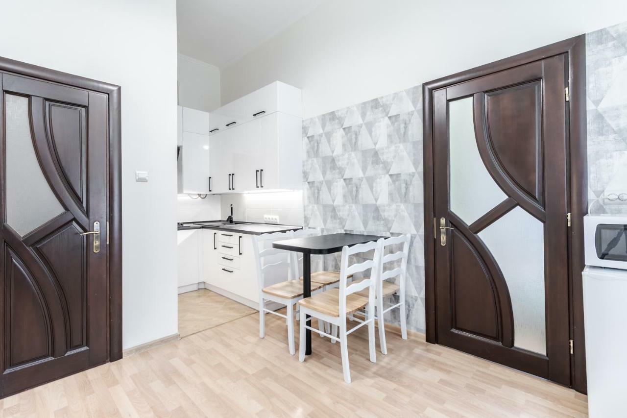 לבוב Inshiapartments On Bohomolʹtsya Str מראה חיצוני תמונה